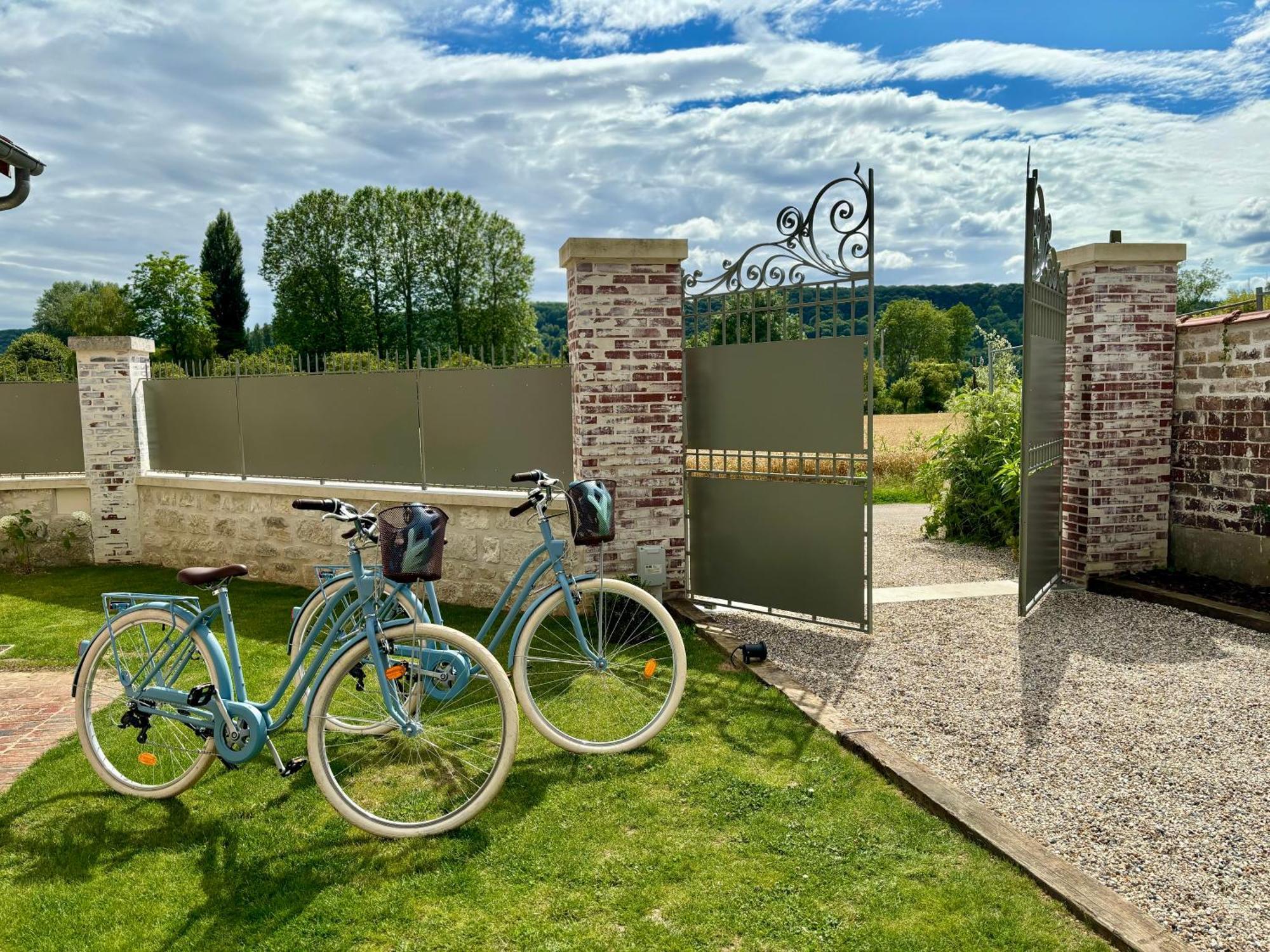 La Petite Maison De Giverny - Gite De Charme 5 Etoiles Au Coeur Du Village - 3 Chambres Exterior foto